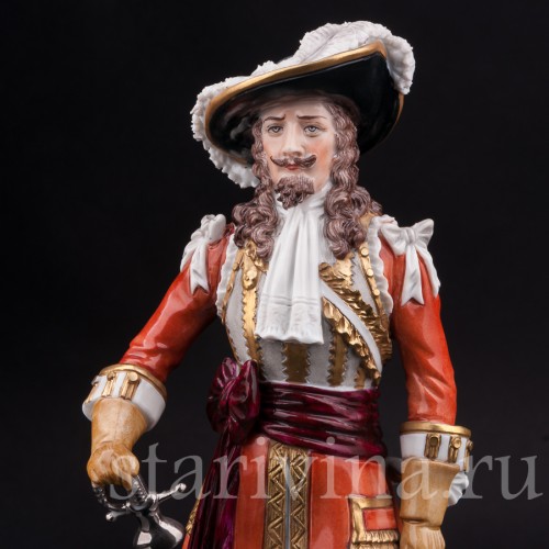 Статуэтка из фарфора Офицер Шотландской гвардии, 1660, Sitzendorf, Германия, сер. 20 в.