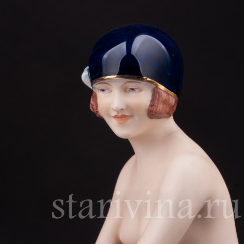 Фарфоровая статуэтка девушки Купальщица Royal Dux, Чехия, перв. пол. 20 в.