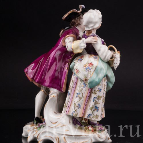 Фарфоровая статуэтка Пылкий поклонник, пара, Volkstedt, Германия, до 1935 г.