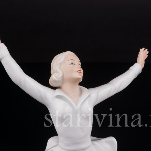 Фигурка девушки из фарфора Фигуристка, Schaubach Kunst, Германия, 1926-53 гг.