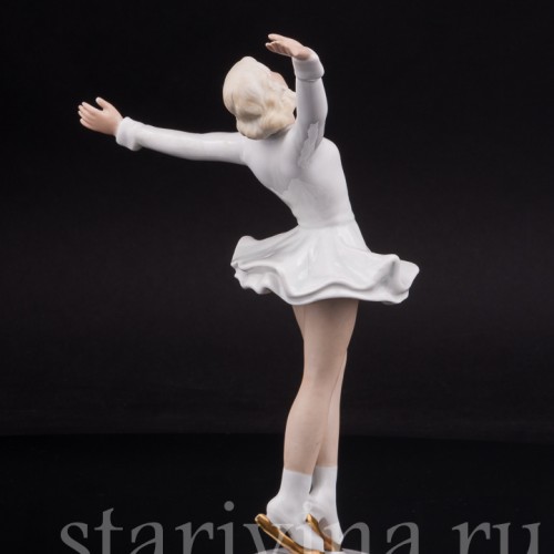 Фигурка девушки из фарфора Фигуристка, Schaubach Kunst, Германия, 1926-53 гг.