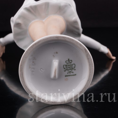 Фигурка девушки из фарфора Фигуристка, Schaubach Kunst, Германия, 1926-53 гг.