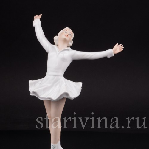 Фигурка девушки из фарфора Фигуристка, Schaubach Kunst, Германия, 1926-53 гг.