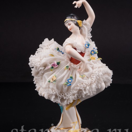 Статуэтка из фарфора девушки Балерина, кружевная, миниатюра, Volkstedt, Германия, нач. 20 в.