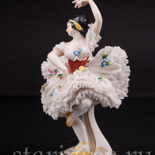Статуэтка из фарфора девушки Балерина, кружевная, миниатюра, Volkstedt, Германия, нач. 20 в.