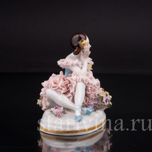 Фигурка из фарфора Сидящая балерина, Дрезден, Германия, перв. пол. 20 в.