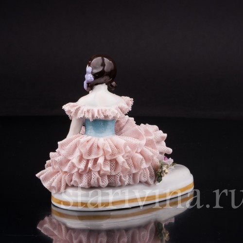 Фигурка из фарфора Сидящая балерина, Дрезден, Германия, перв. пол. 20 в.