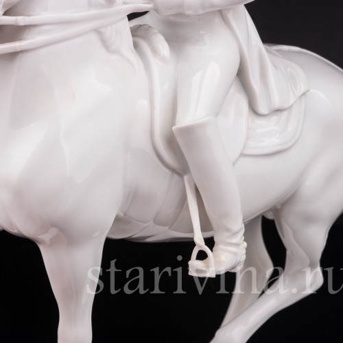 Фарфоровая статуэтка всадника Пиаффе, испанская школа верховой езды, Augarten, Австрия, сер. 20 в.