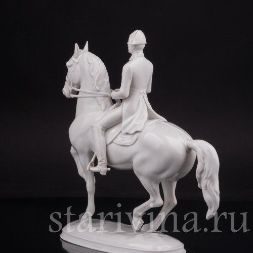 Фарфоровая статуэтка всадника Пиаффе, испанская школа верховой езды, Augarten, Австрия, сер. 20 в.