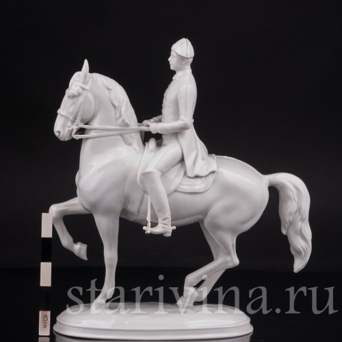 Фарфоровая статуэтка всадника Пиаффе, испанская школа верховой езды, Augarten, Австрия, сер. 20 в.