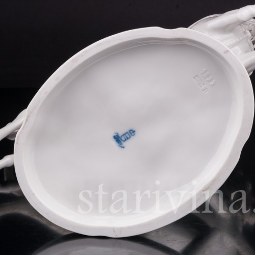 Фарфоровая статуэтка лошади Каприоль, испанская школа верховой езды, Augarten, Австрия, сер.20 в.