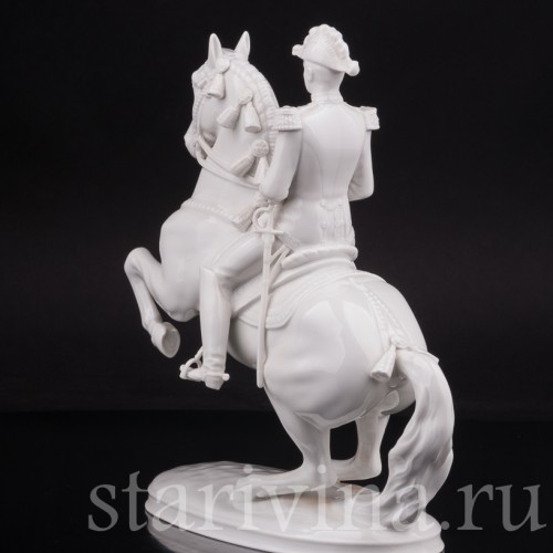 Фарфоровая статуэтка Левада с наездником, испанская школа верховой езды Augarten, Австрия, сер.20 в.