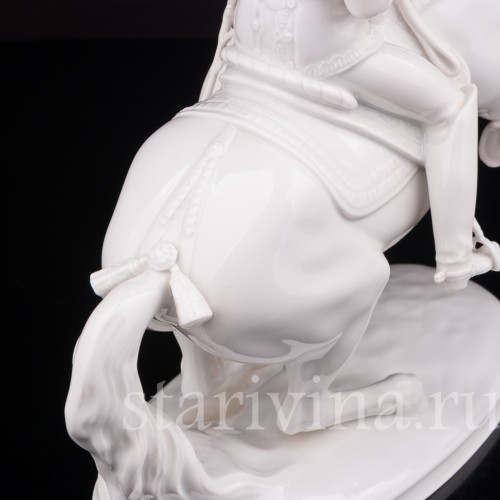 Фарфоровая статуэтка Левада с наездником, испанская школа верховой езды Augarten, Австрия, сер.20 в.