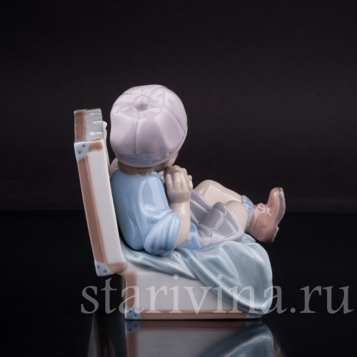 Фигурка из фарфора Малыш с мишкой Lladro, Испания, 2000 г.