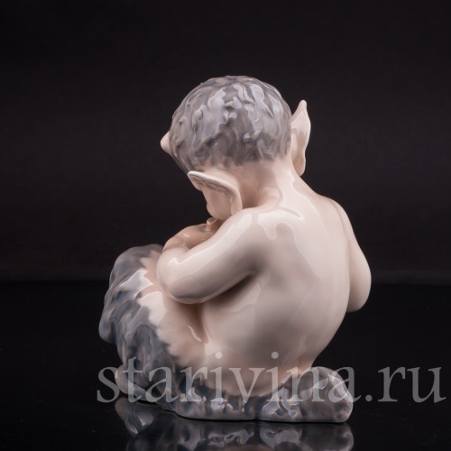 Фигурка из фарфора Фавн играющий на флейте Royal Copenhagen, Дания, 1980 гг.