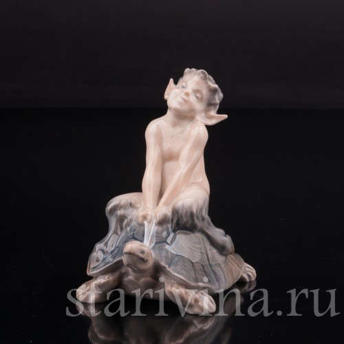 Фарфоровая статуэтка Фавн на черепахе, Royal Copenhagen, Дания, 1962 год.