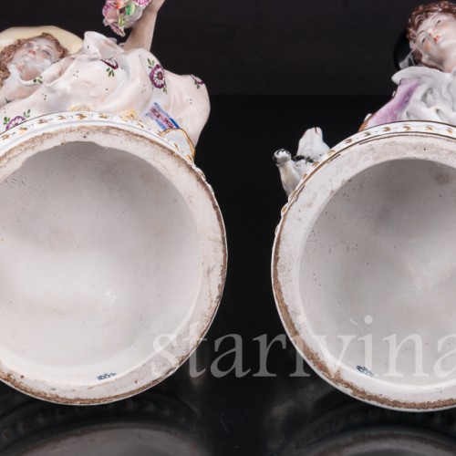 Парные фарфоровые статуэтки Пара с овечкой и собачкой, Sitzendorf, Германия, Сер. - вт пол. 20 века.