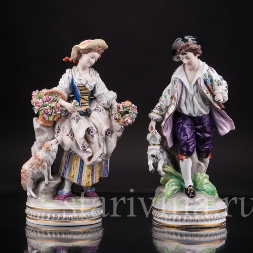 Парные фарфоровые статуэтки Пара с овечкой и собачкой, Sitzendorf, Германия, Сер. - вт пол. 20 века.