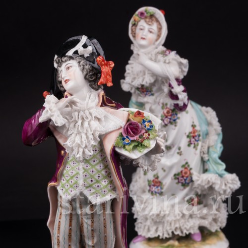 Парные фарфоровые статуэтки Галантная пара, кружевная, Германия, кон. 19 века.