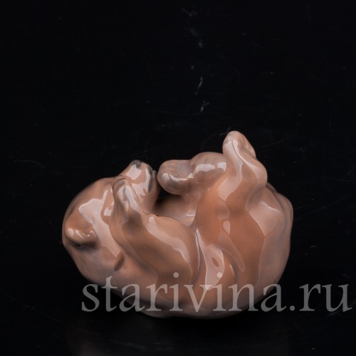 Фигурка из фарфора Играющий медвежонок, Royal Copenhagen, Дания, 1968 г.