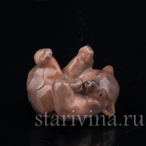 Фигурка из фарфора Играющий медвежонок, Royal Copenhagen, Дания, 1968 г.