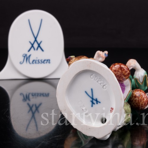 Статуэтка из фарфора Торговец виноградом, Cries de Paris, Meissen, Германия, 1973 г.