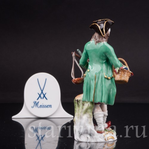 Статуэтка из фарфора Торговец виноградом, Cries de Paris, Meissen, Германия, 1973 г.