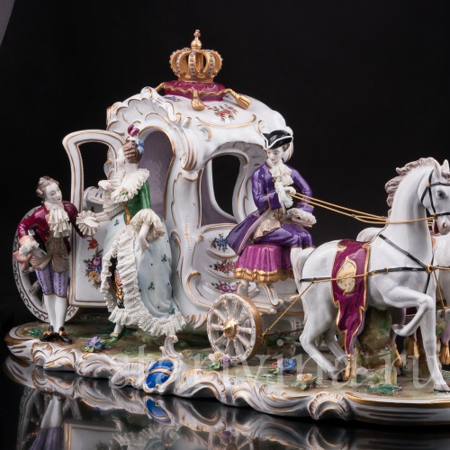 Композиция из фарфора Карета, кружевная, Volkstedt, Германия, вт. пол. 20 в.