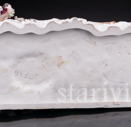 Композиция из фарфора Карета, кружевная, Volkstedt, Германия, вт. пол. 20 в.