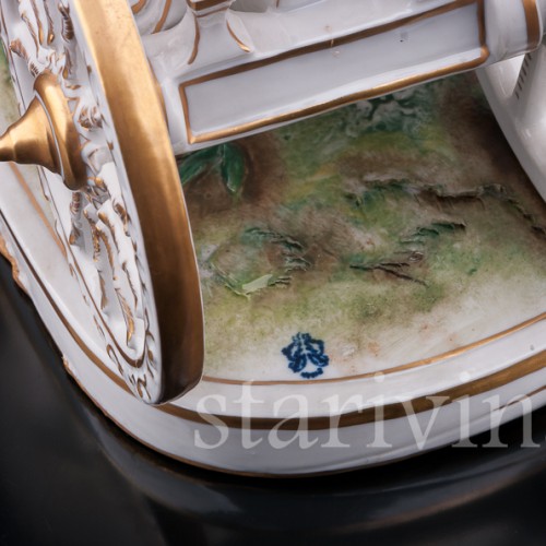 Композиция из фарфора Карета, кружевная, Volkstedt, Германия, вт. пол. 20 в.