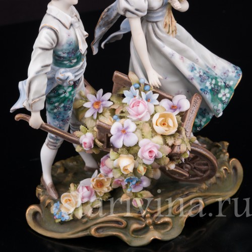 Фарфоровая статуэтка Страна цветов, пара Volkstedt, Германия, кон. 19 в.