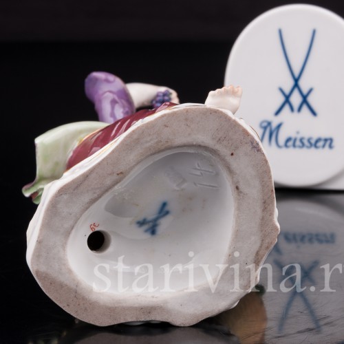 Статуэтка из фарфора Мальчик с виноградом, Meissen, Германия, сер.19 - нач.20 вв.