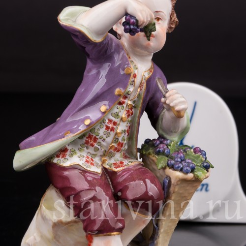 Статуэтка из фарфора Мальчик с виноградом, Meissen, Германия, сер.19 - нач.20 вв.