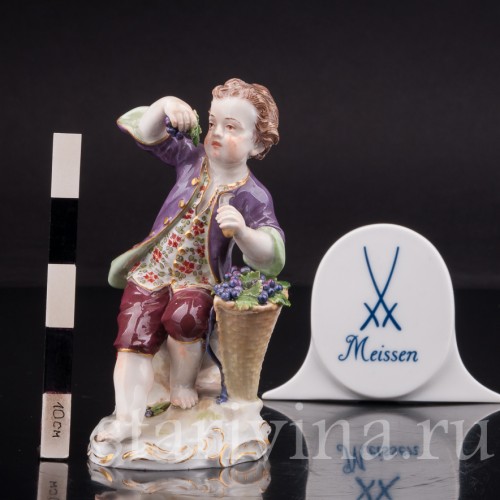 Статуэтка из фарфора Мальчик с виноградом, Meissen, Германия, сер.19 - нач.20 вв.
