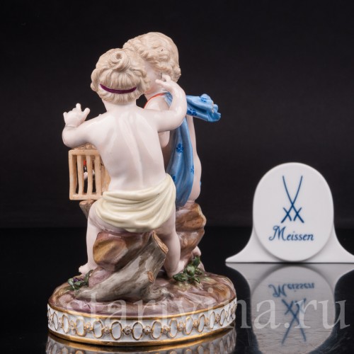 Фарфоровая статуэтка Путти с петухом Meissen, Германия, 19 век.