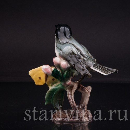 Фарфоровая статуэтка птицы Мухоловка с бабочкой, Goebel, Германия, 1960-70 гг.