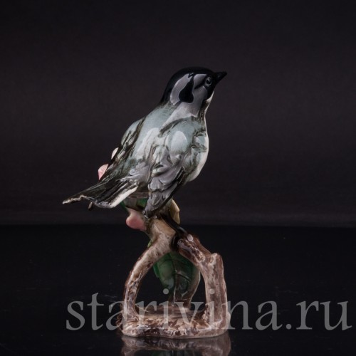 Фарфоровая статуэтка птицы Мухоловка с бабочкой, Goebel, Германия, 1960-70 гг.