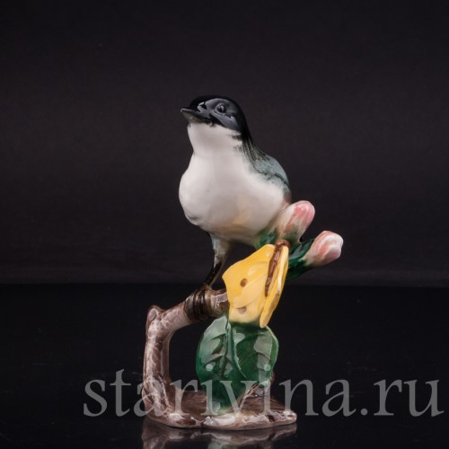 Фарфоровая статуэтка птицы Мухоловка с бабочкой, Goebel, Германия, 1960-70 гг.