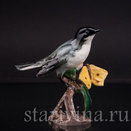 Фарфоровая статуэтка птицы Мухоловка с бабочкой, Goebel, Германия, 1960-70 гг.