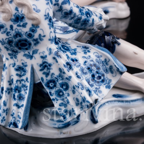 Парные фарфоровые статуэтки Пара с чашами, солонки, Meissen, Германия, сер. 19 - нач. 20 вв.