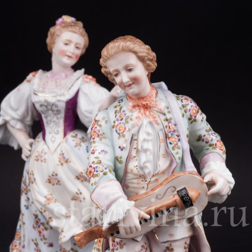 Парные фарфоровые статуэтки Пара с колесной лирой, Volkstedt, Германия, кон. 19 в.
