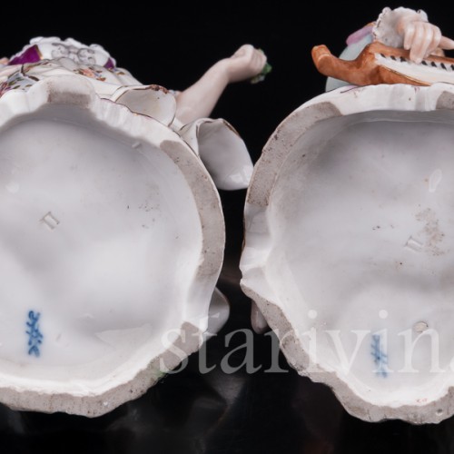 Парные фарфоровые статуэтки Пара с колесной лирой, Volkstedt, Германия, кон. 19 в.