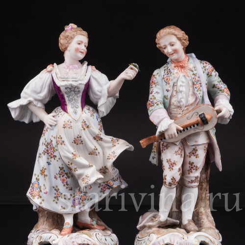 Парные фарфоровые статуэтки Пара с колесной лирой, Volkstedt, Германия, кон. 19 в.