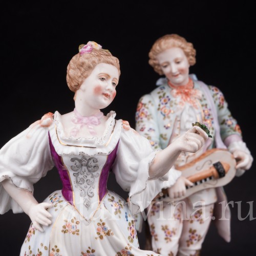 Парные фарфоровые статуэтки Пара с колесной лирой, Volkstedt, Германия, кон. 19 в.