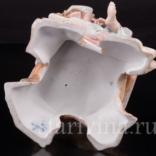 Фарфоровая композиция Венера и Амур, точащий стрелу, Volkstedt, Германия, кон. 19 в.