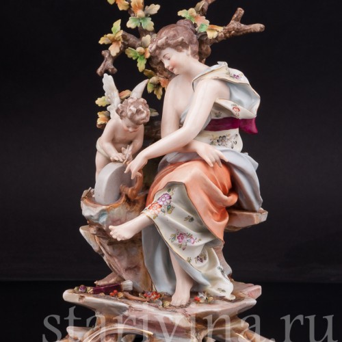 Фарфоровая композиция Венера и Амур, точащий стрелу, Volkstedt, Германия, кон. 19 в.