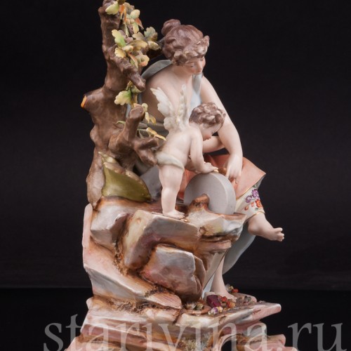 Фарфоровая композиция Венера и Амур, точащий стрелу, Volkstedt, Германия, кон. 19 в.