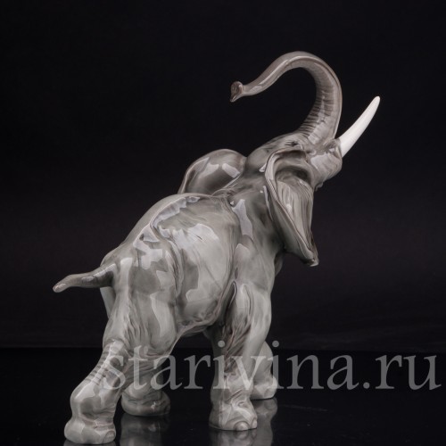 Статуэтка из фарфора Слон с поднятым хоботом, Hutschenreuther, Германия, 1980е гг.