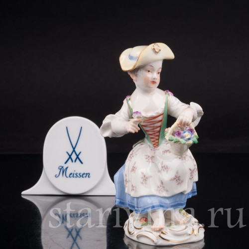 Фигурка из фарфора Девочка в шляпке Meissen, Германия, кон. 19 - нач. 20 вв.