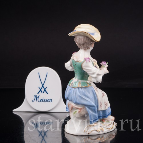 Фигурка из фарфора Девочка в шляпке Meissen, Германия, кон. 19 - нач. 20 вв.